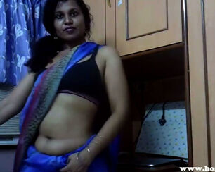 Naughty indian Lily in blue sari in first-timer softcore